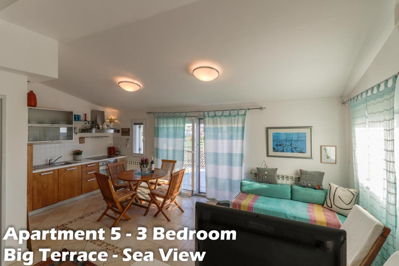Art Apartments Vrsar Buitenkant foto