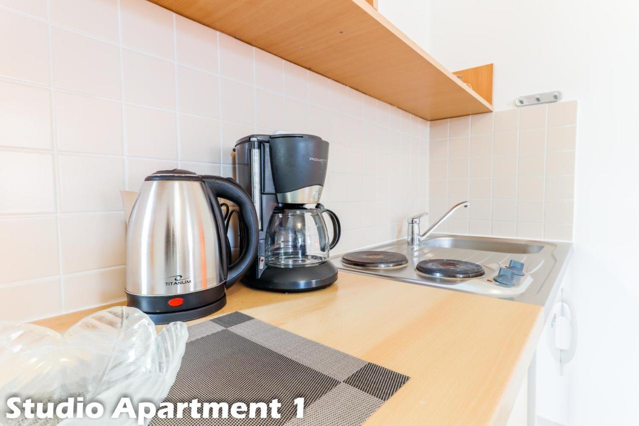 Art Apartments Vrsar Buitenkant foto